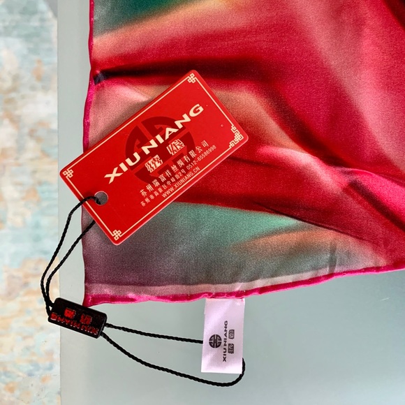 Xiu Niang Designer Silk Scarf 25@ square, NWT - Picture 3 of 6